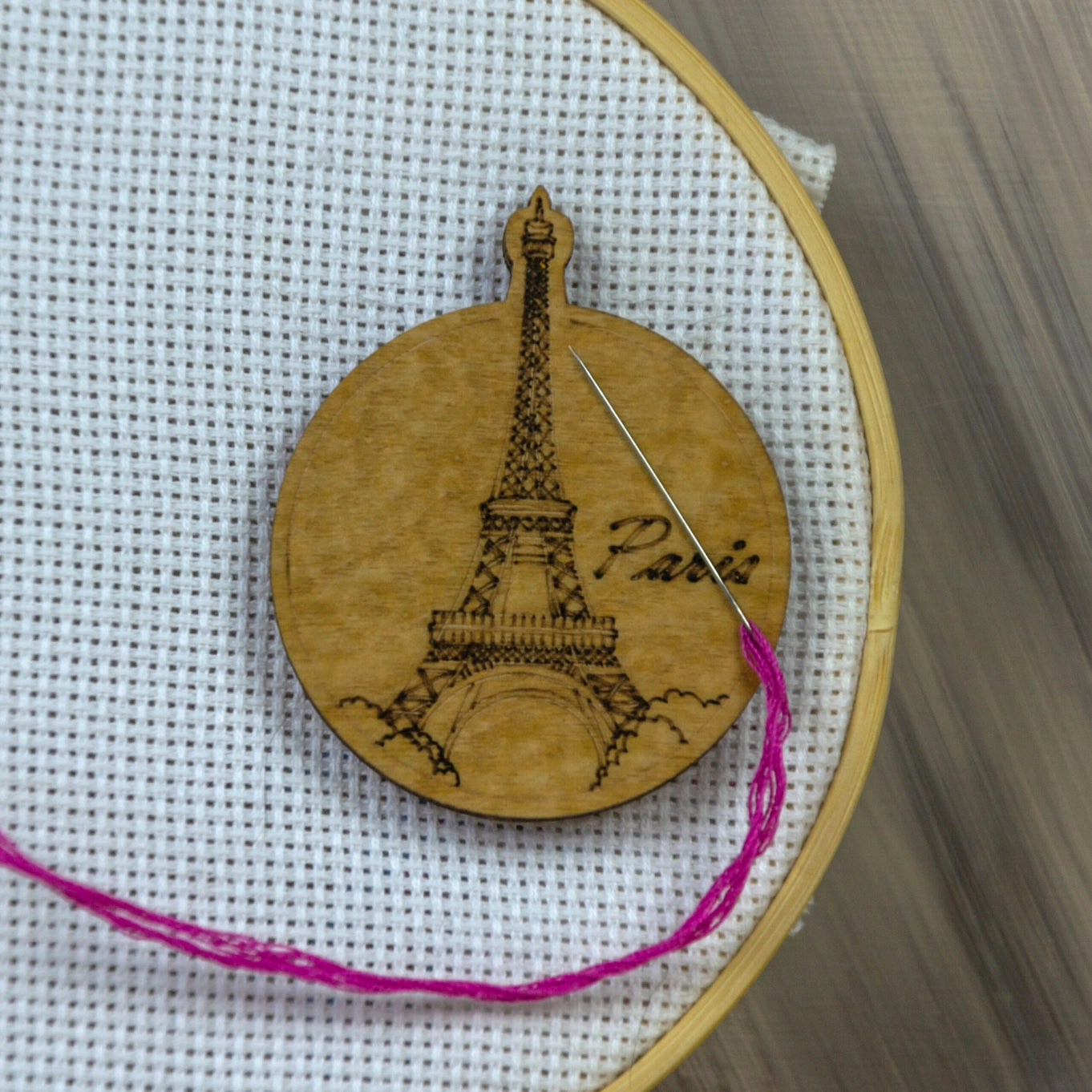 Wooden Magnetic Needle Minder