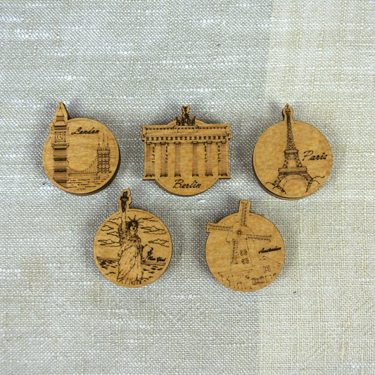 Wooden Magnetic Needle Minder